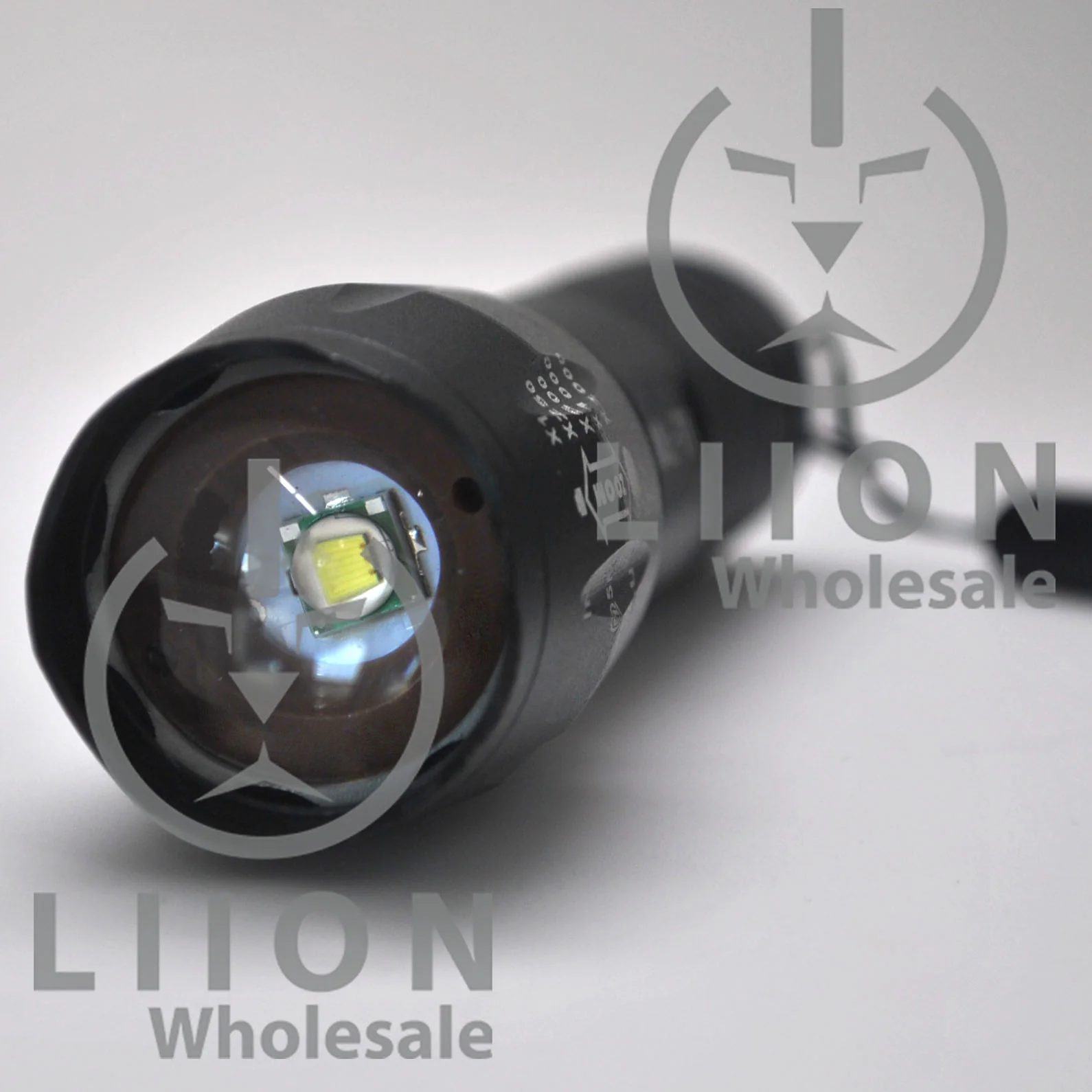 Liion Wholesale XML-T6 Flashlight (18650 protected, 20700 and 21700 Batteries) - Image 2