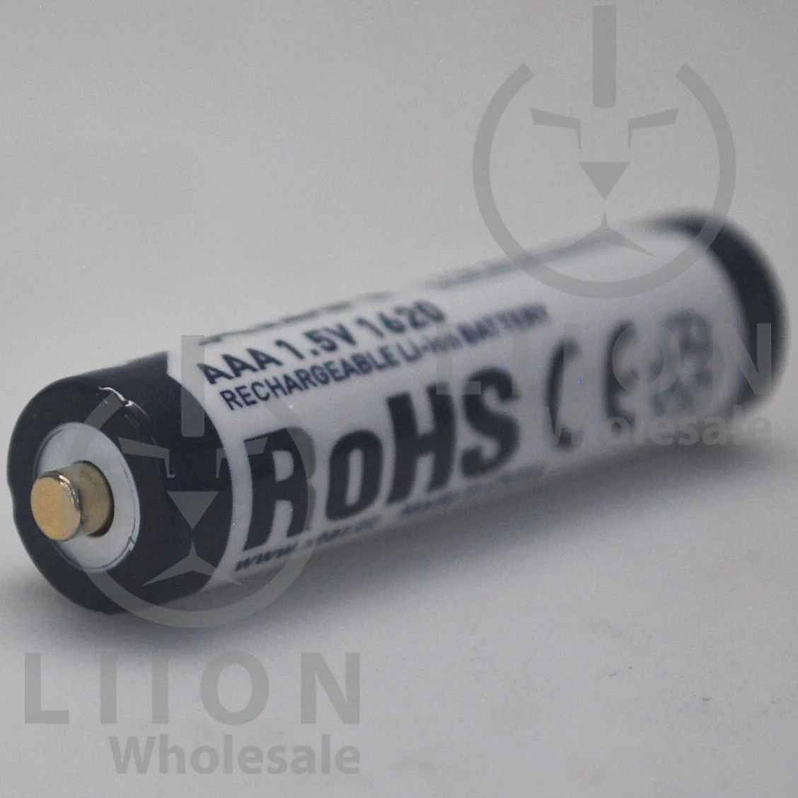 XTAR AAA Size Button Top 1620mWh 1.5V 4 Pack Battery Kit - Image 3