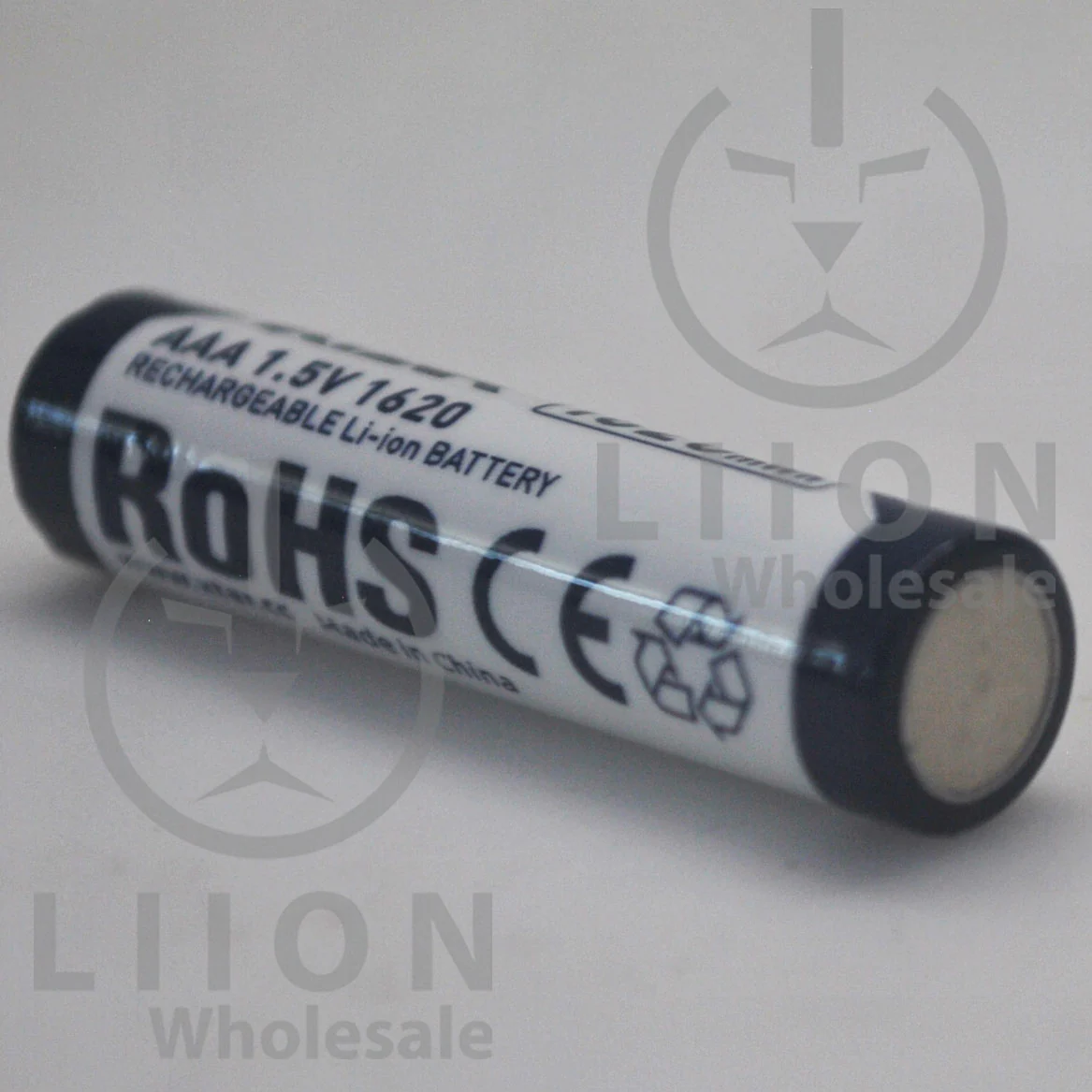 XTAR AAA Size Button Top 1620mWh 1.5V 4 Pack Battery Kit - Image 4