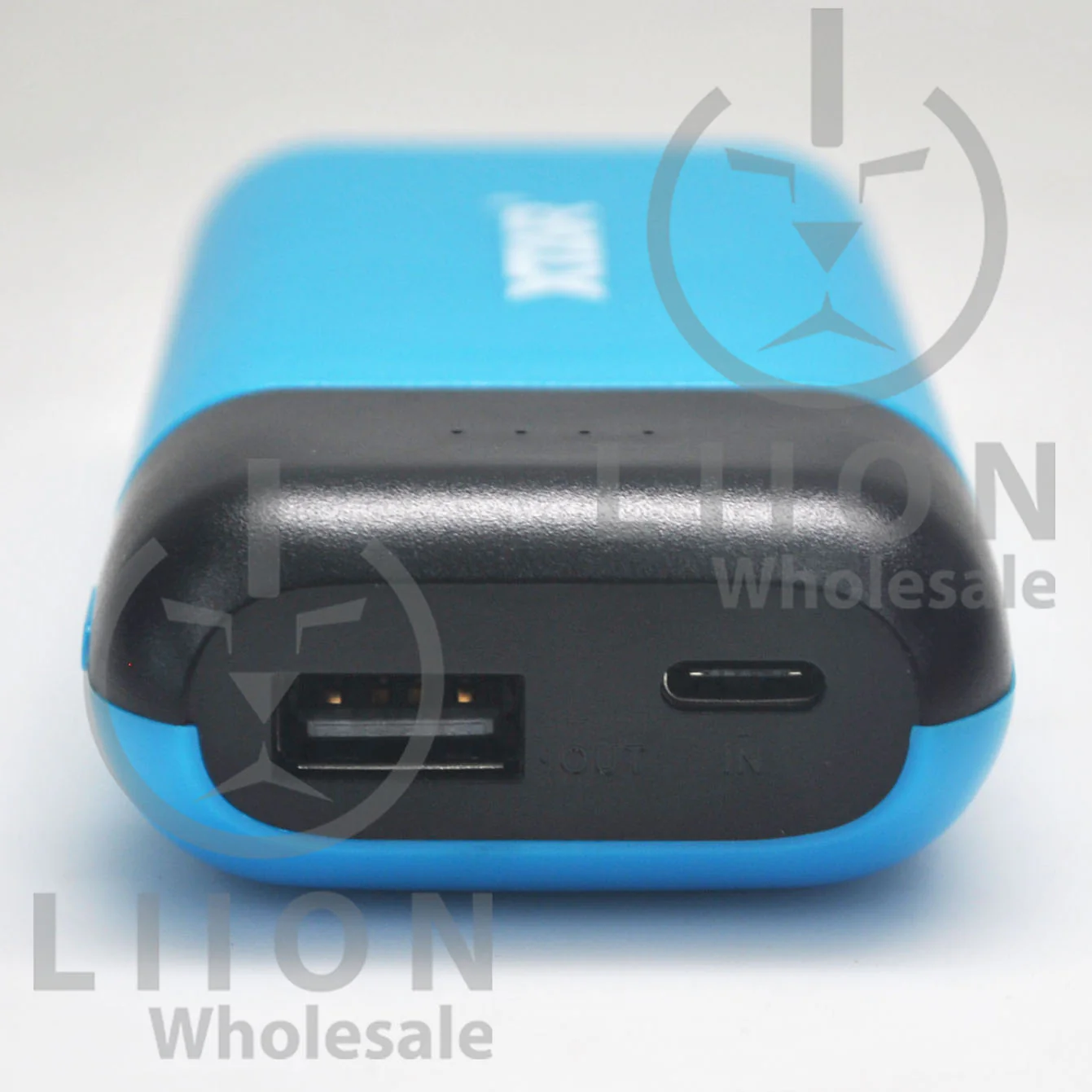 XTAR PB2C Battery Charger & Power Bank - Image 7
