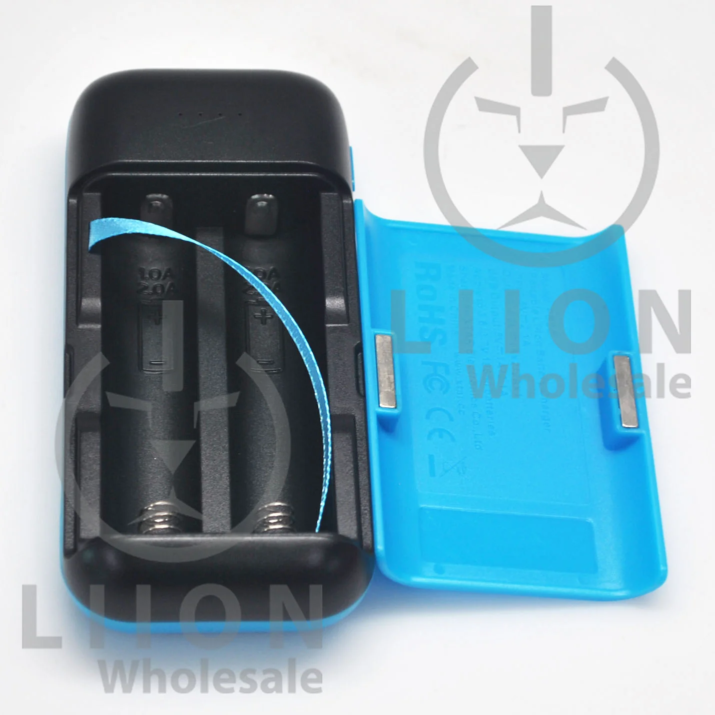 XTAR PB2C Battery Charger & Power Bank - Image 8