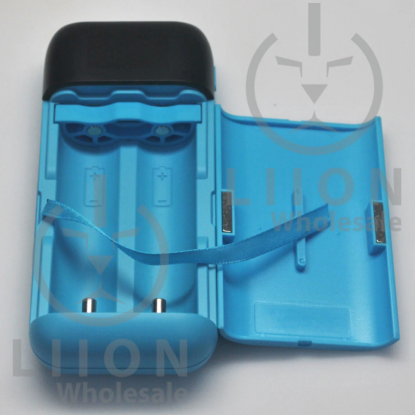 XTAR PB2SL Power Bank and Battery Charger - Wholesale Discount - Image 2