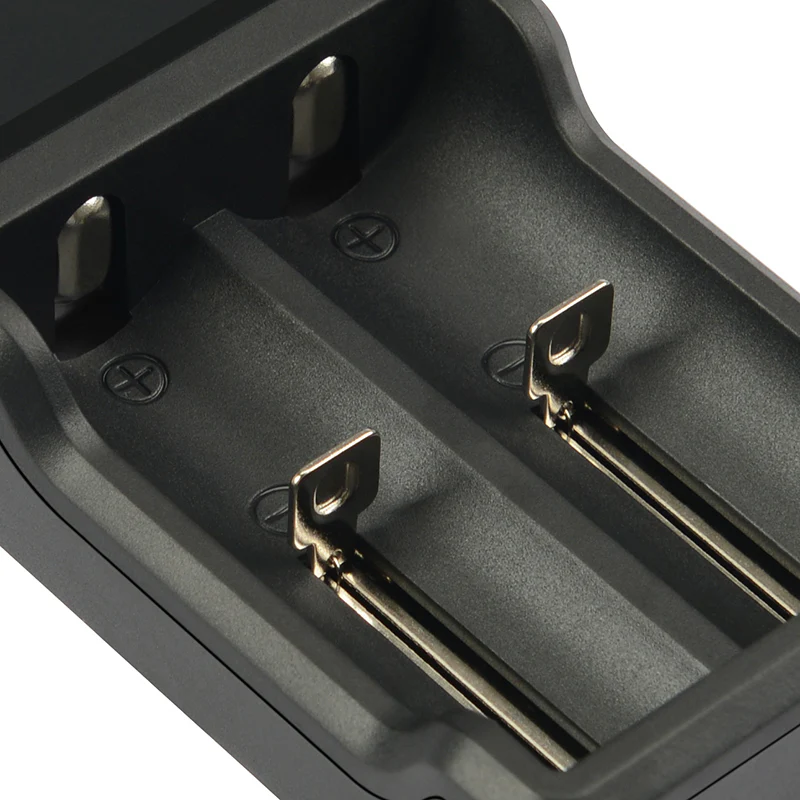 XTAR VC2 Battery Charger - Image 3